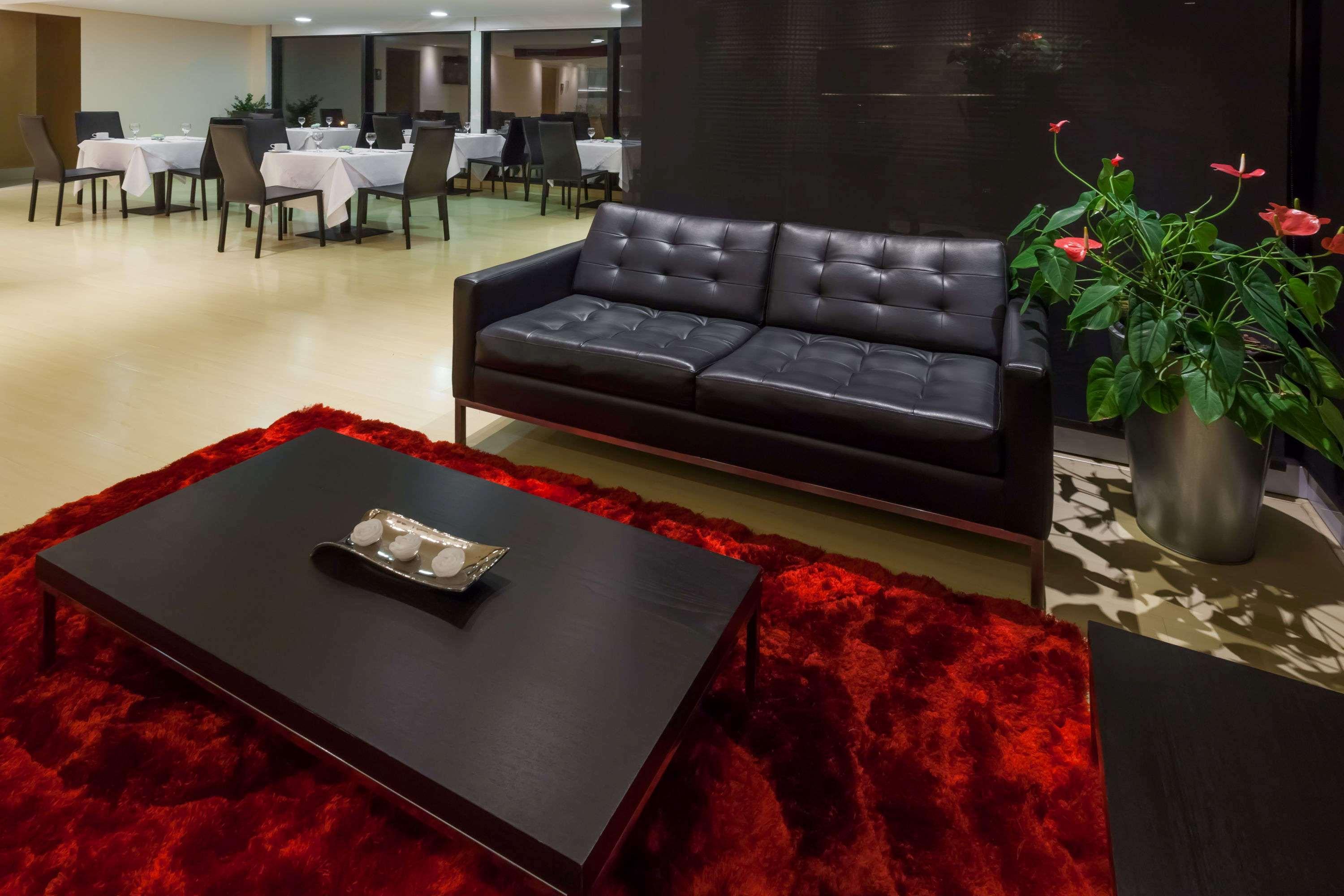Wyndham Bogota Hotel Exterior photo The lounge at the airport
