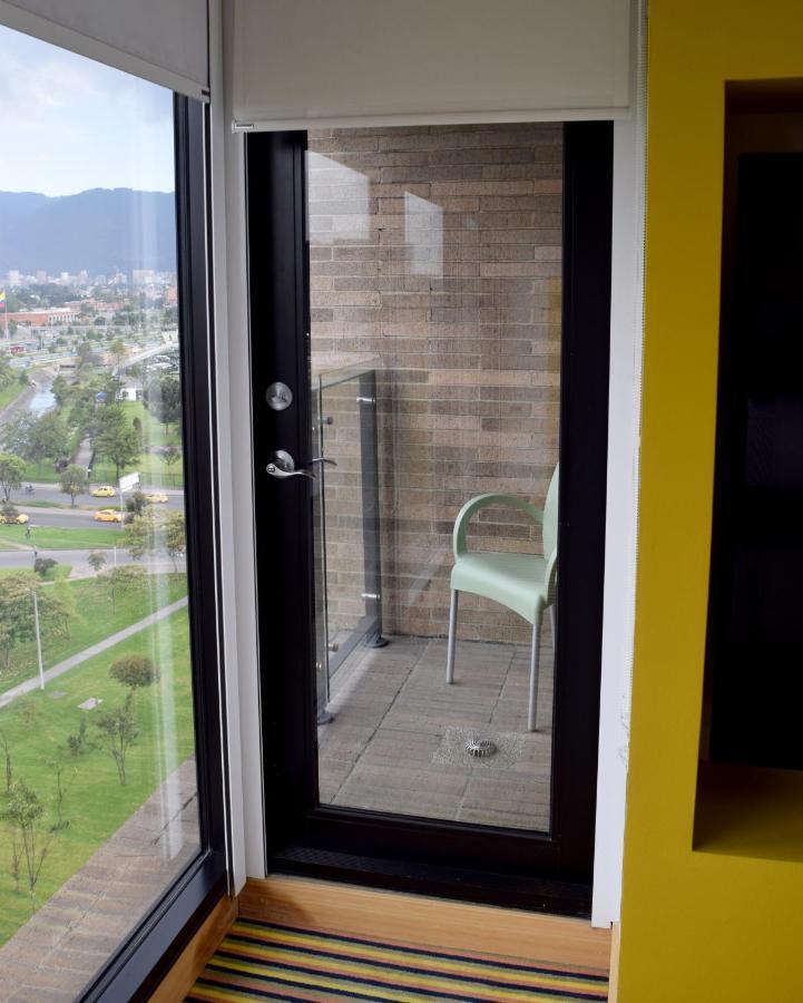 Wyndham Bogota Hotel Exterior photo A balcony in Bogotá, Colombia